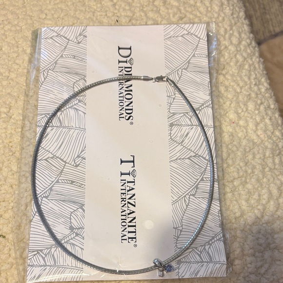 Diamonds International Tanzanite Necklace and Earring Set - Picture 5 of 8